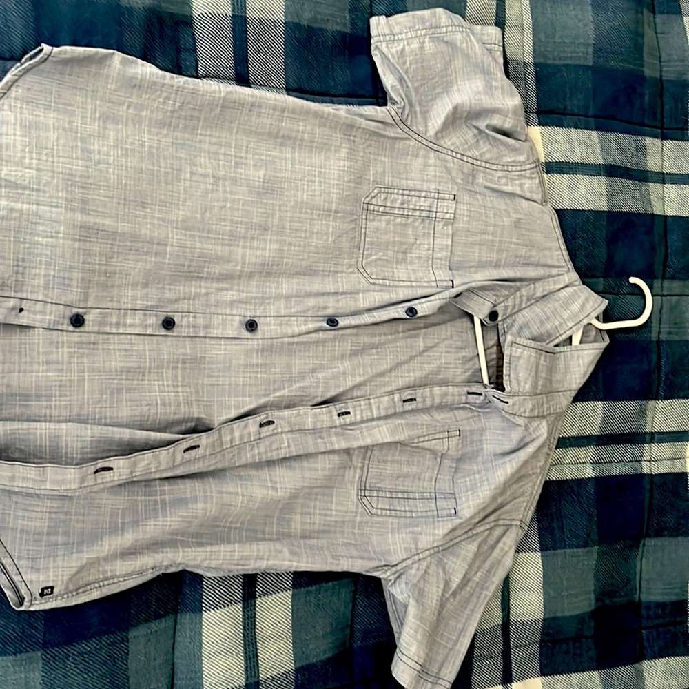 Ocean Current Button Down, multi occasional use. Gray and Blue. Breathable
